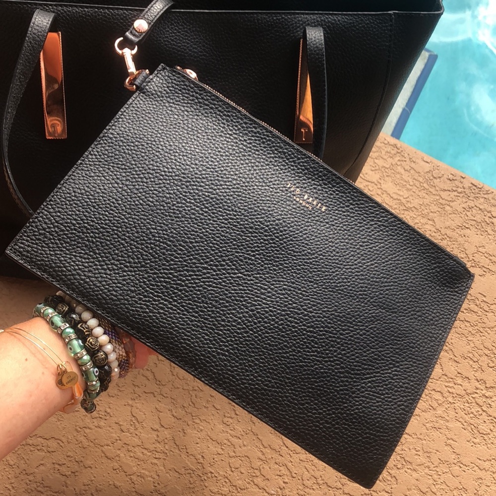 Ted Baker Sarahh Leather Shopper + Large Leather Pouch/Clutch in Black - Picture 11 of 16